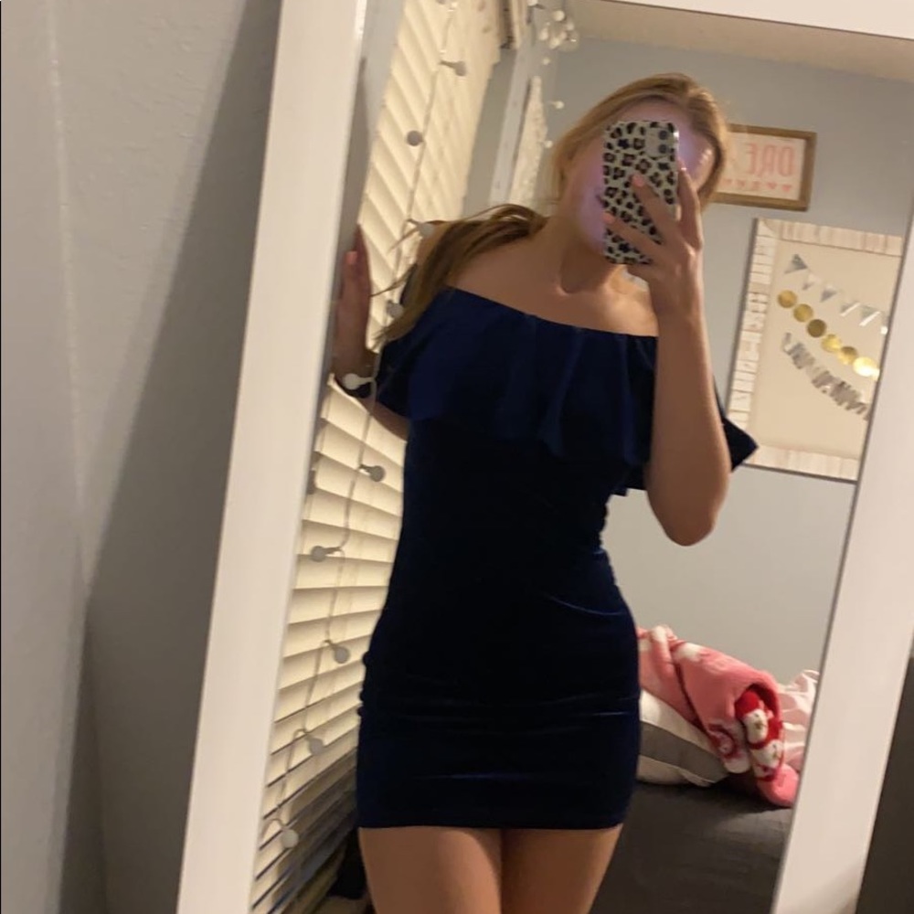 beautiful blue velvet dress